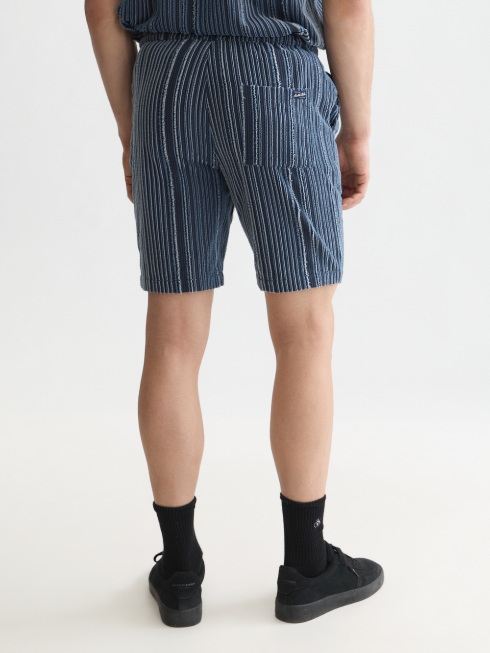 Fave textured relaxed-fit bermuda shorts
