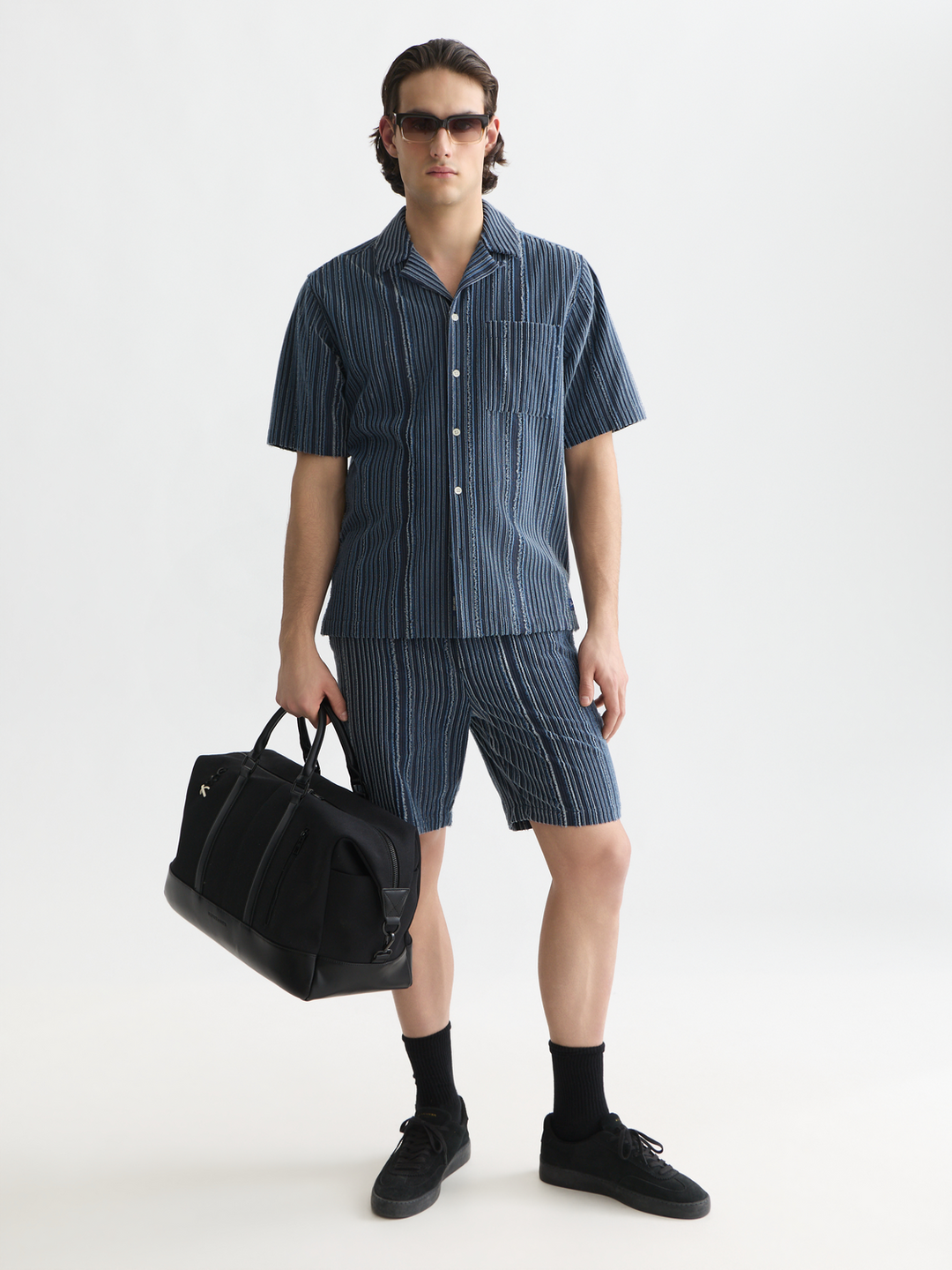 Fave textured relaxed-fit bermuda shorts