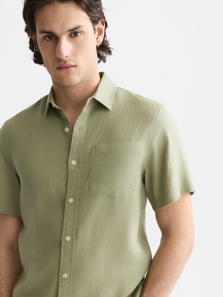 Seasonal core linen regular-fit short sleeved shirt