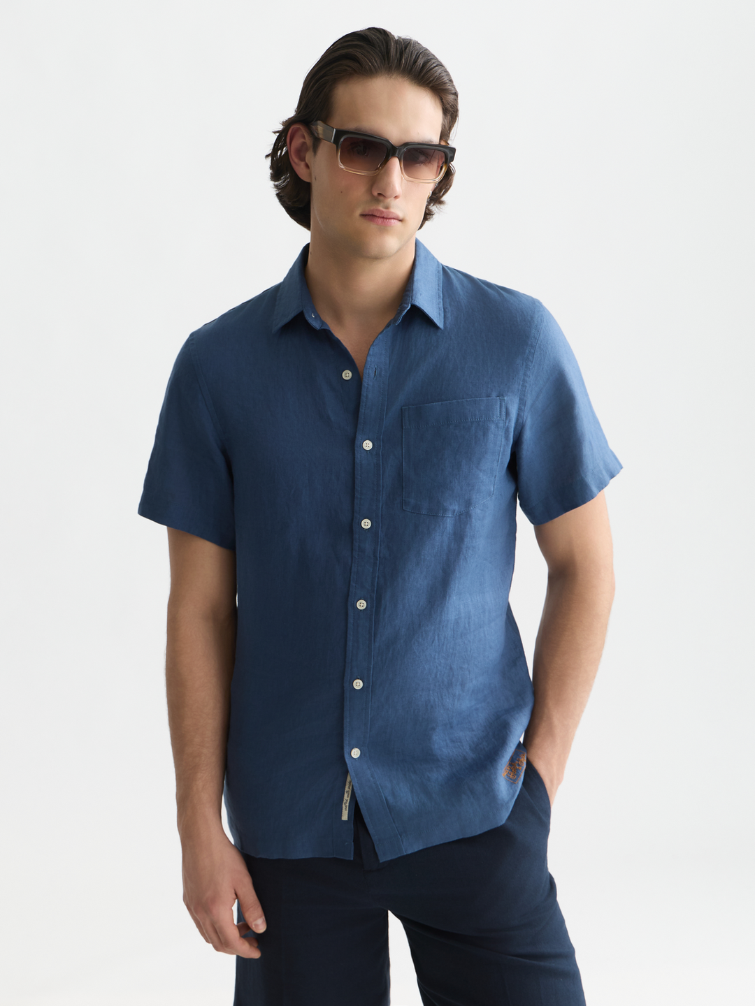Seasonal core linen regular-fit short sleeved shirt