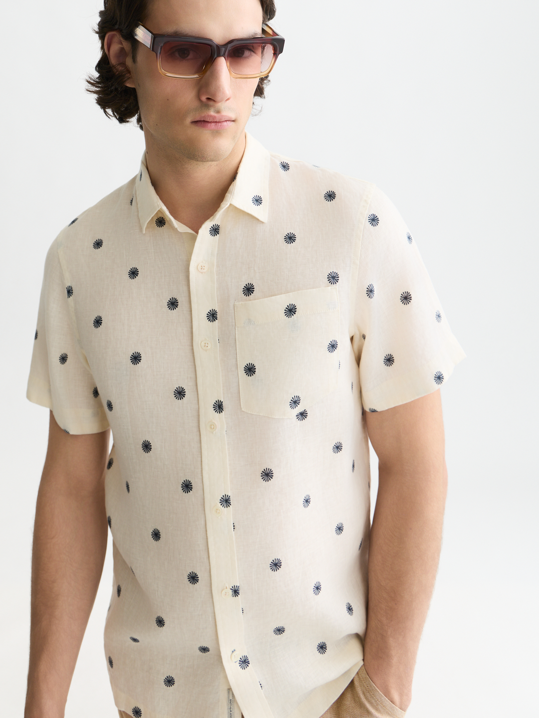 Linen printed regular-fit short-sleeved shirt