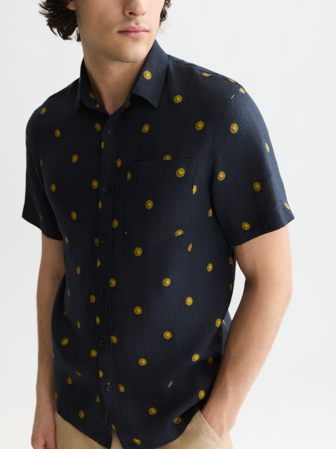 Linen printed regular-fit short-sleeved shirt