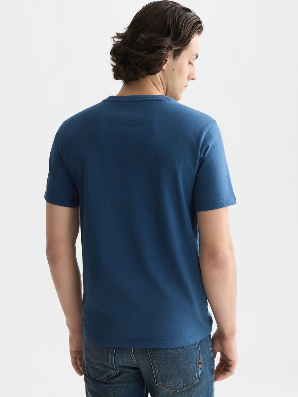 Seasonal core chest logo regular-fit T-shirt