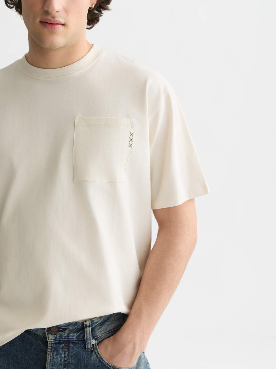 Seasonal core 3 crosses chest pocket loose-fit T-shirt