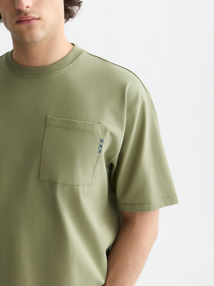 Seasonal core 3 crosses chest pocket loose-fit T-shirt