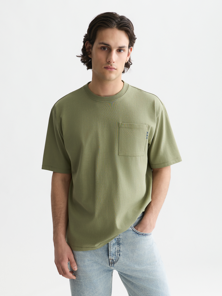 Seasonal core 3 crosses chest pocket loose-fit T-shirt
