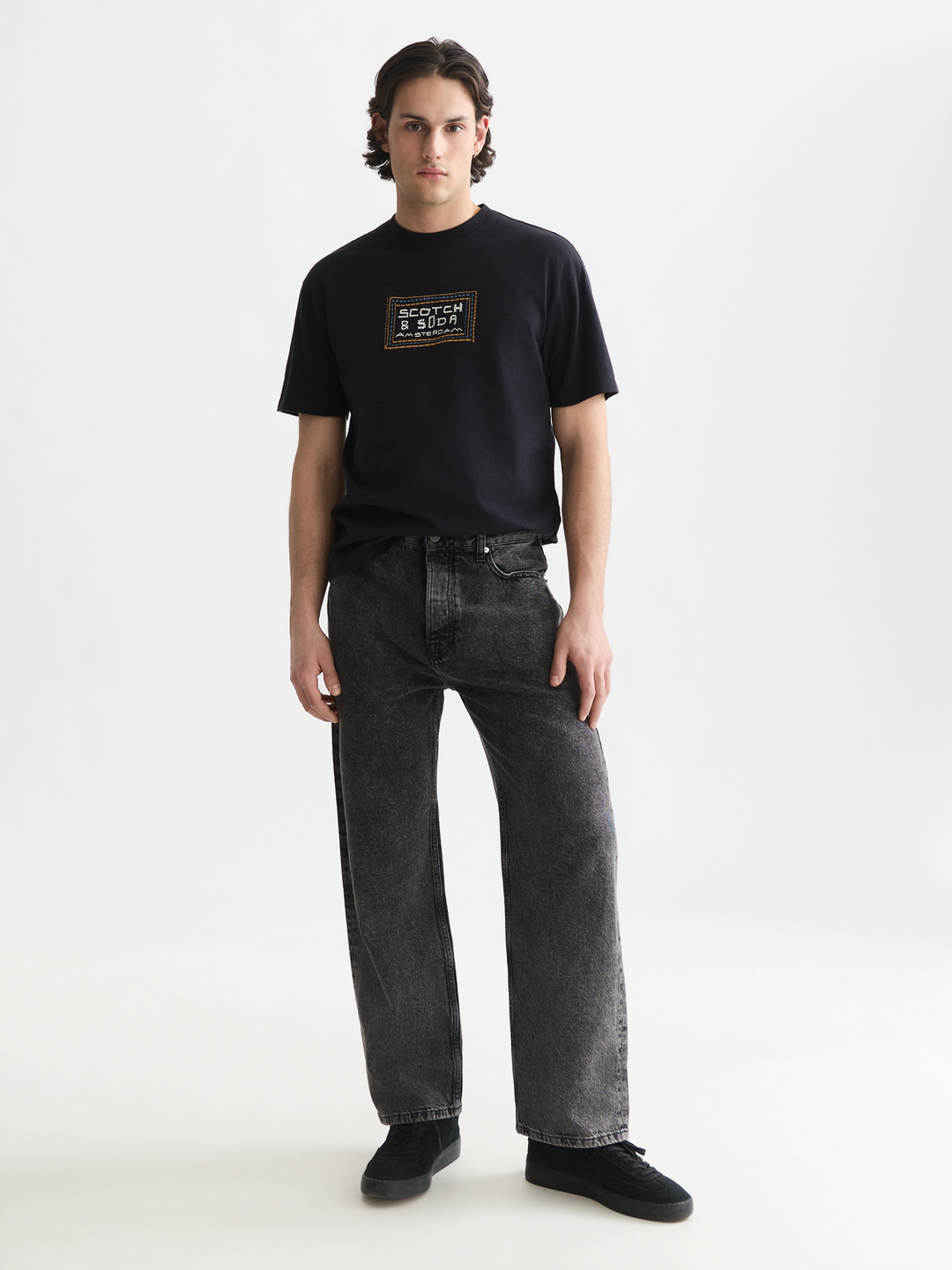 Embroidered front artwork relaxed-fit T-shirt