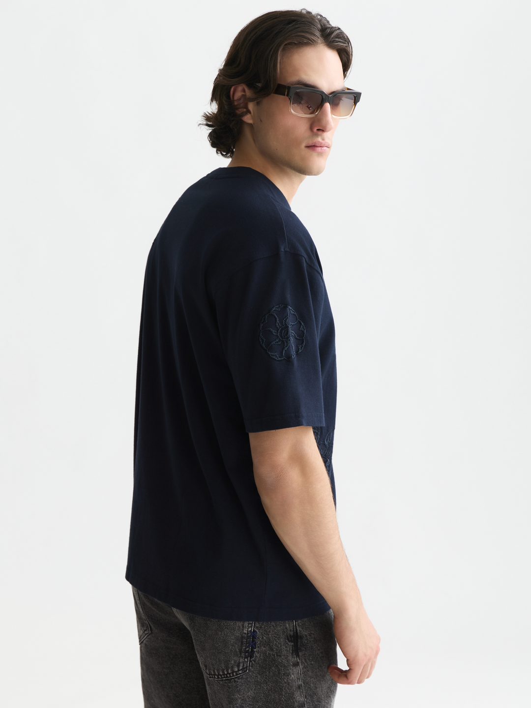 Delfts Blauw embroidered artwork loose-fit T-shirt