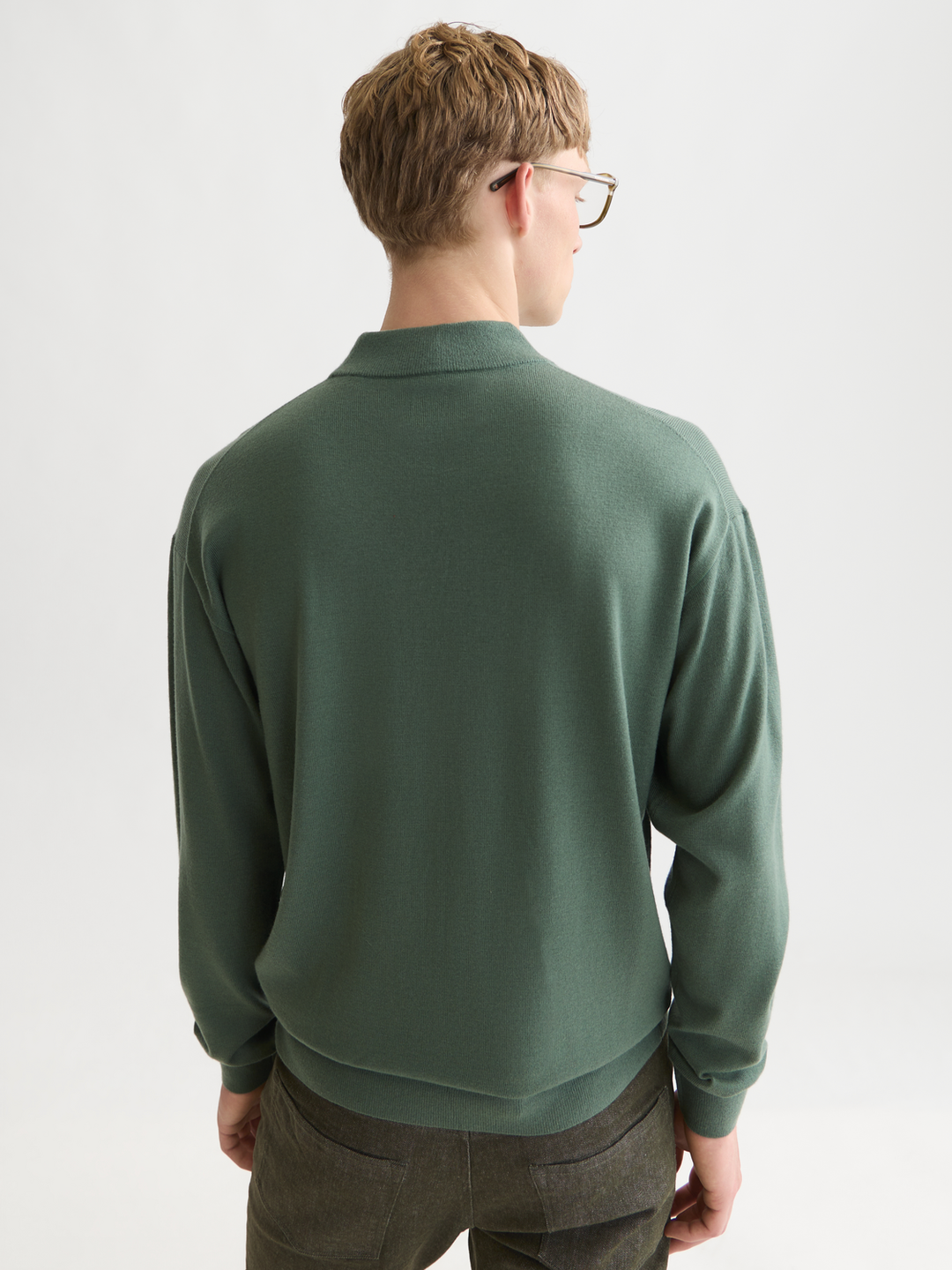 Seasonal core dropped shoulder mock neck pullover