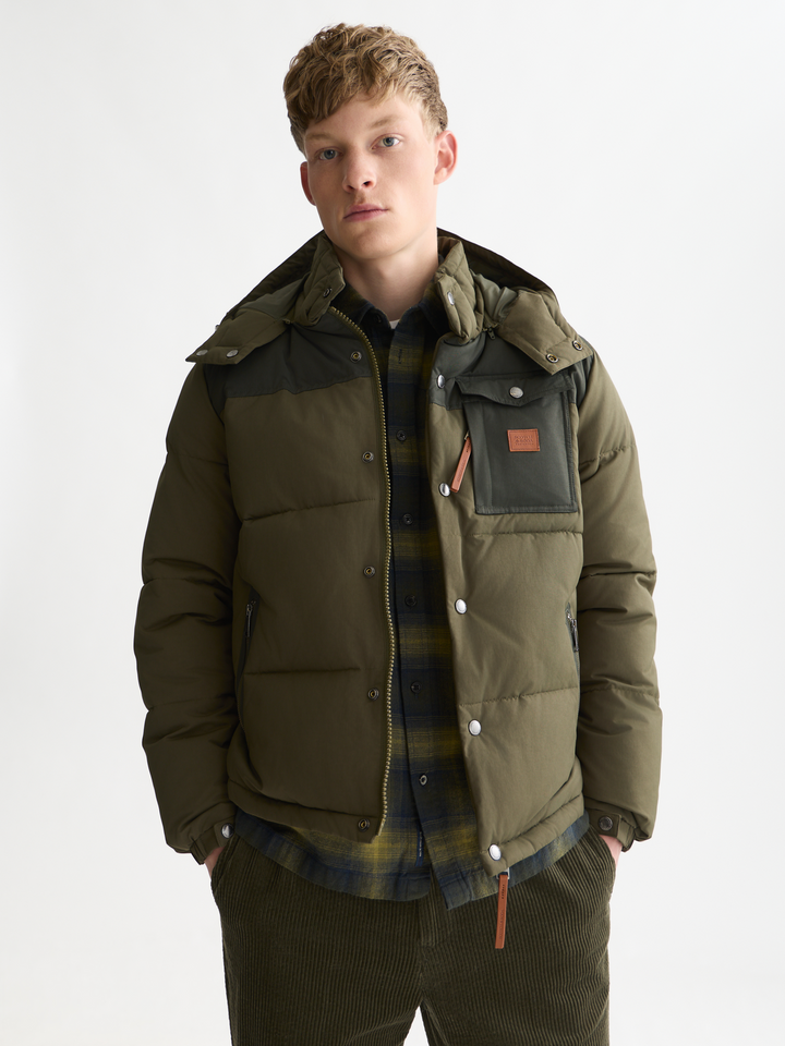 Hooded puffer jacket
