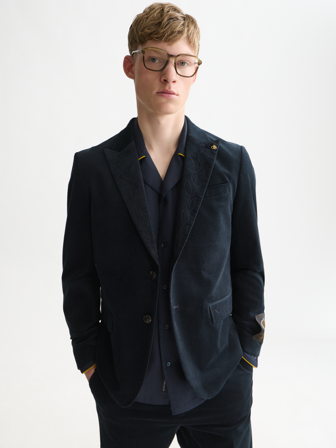 Pierce embroidered velvet peak lapel blazer