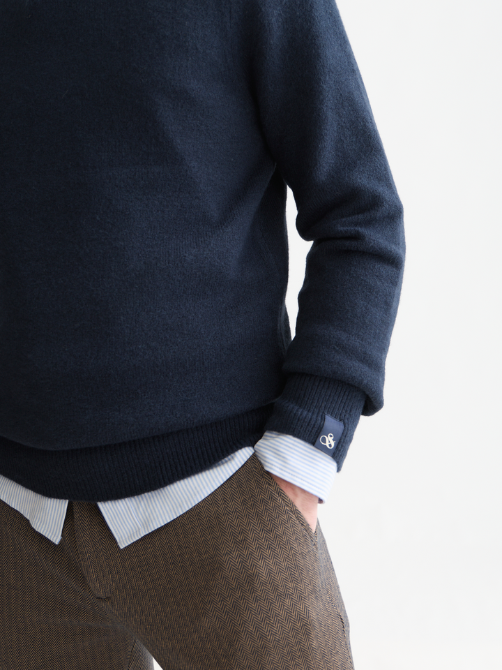 Soft knit regular-fit pullover