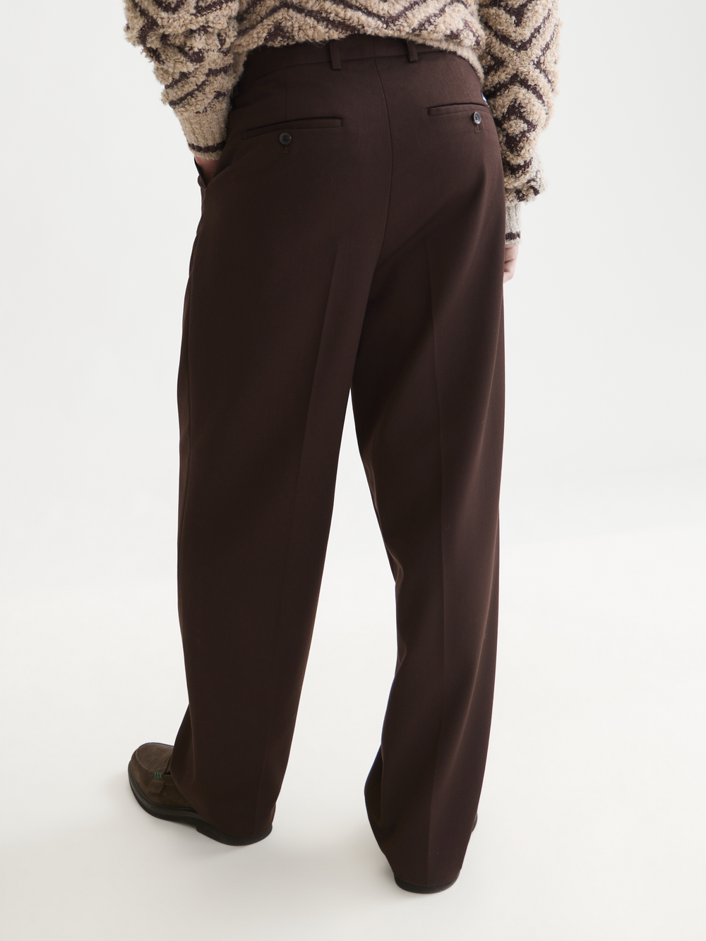 Pleated wool-blend relaxed straight-fit chino