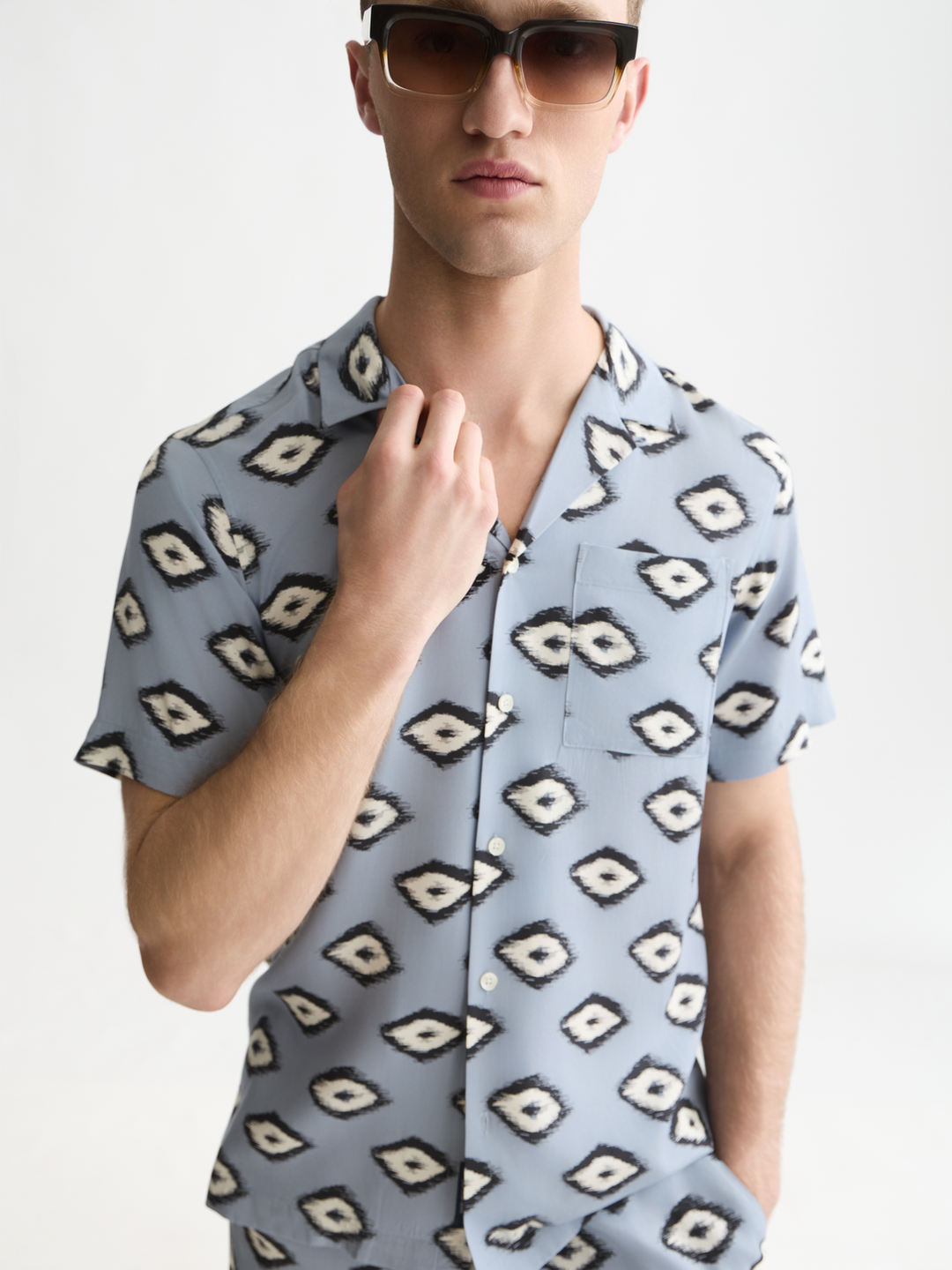 Viscose printed short sleeved regular-fit shirt