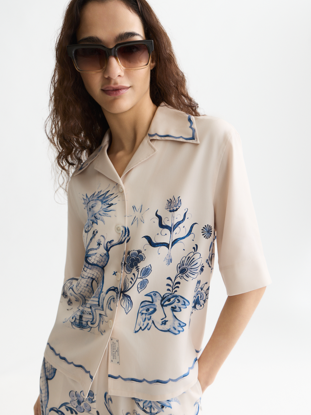 Printed short-sleeved camp shirt