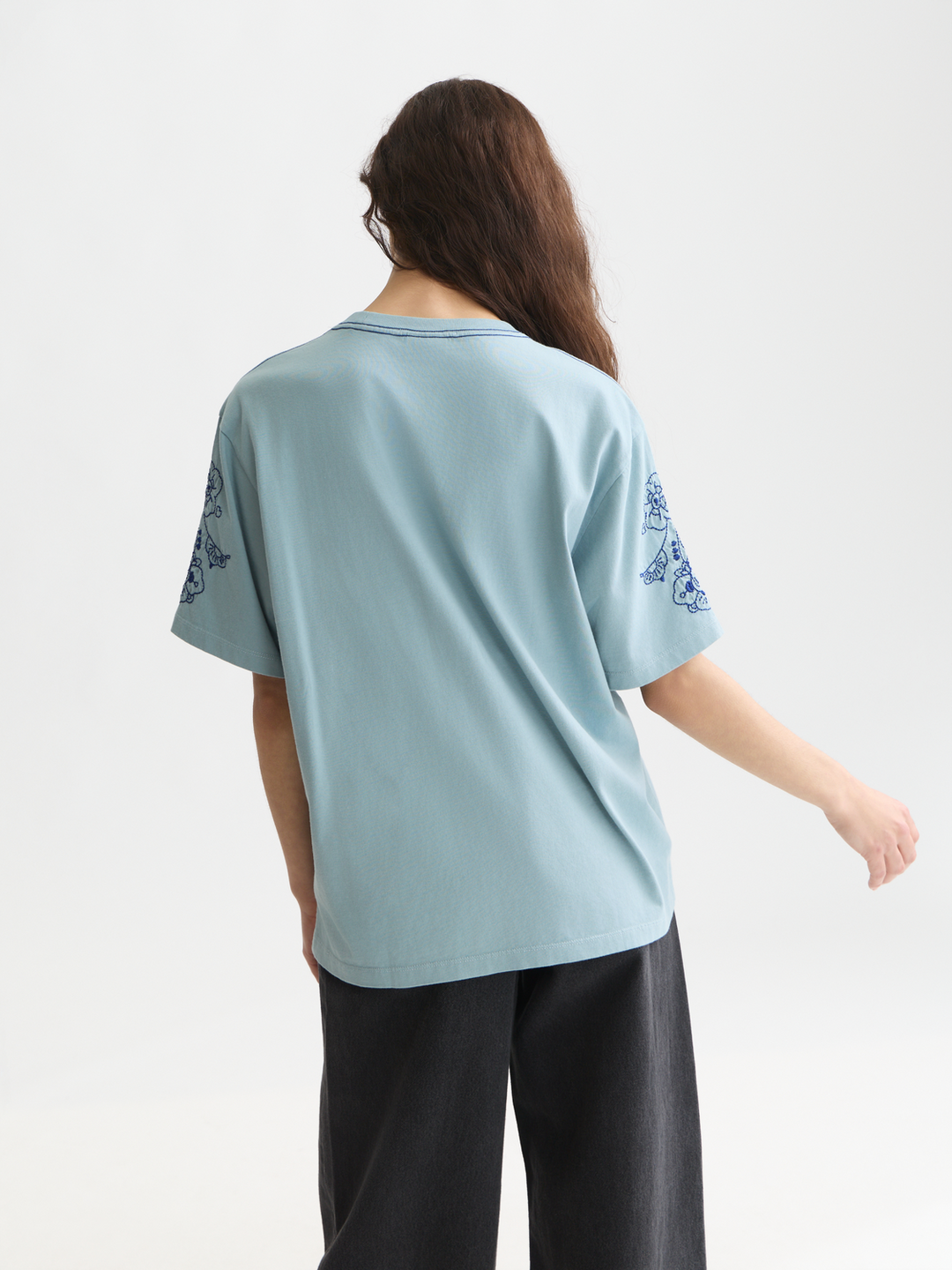Embroidered loose-fit T-shirt