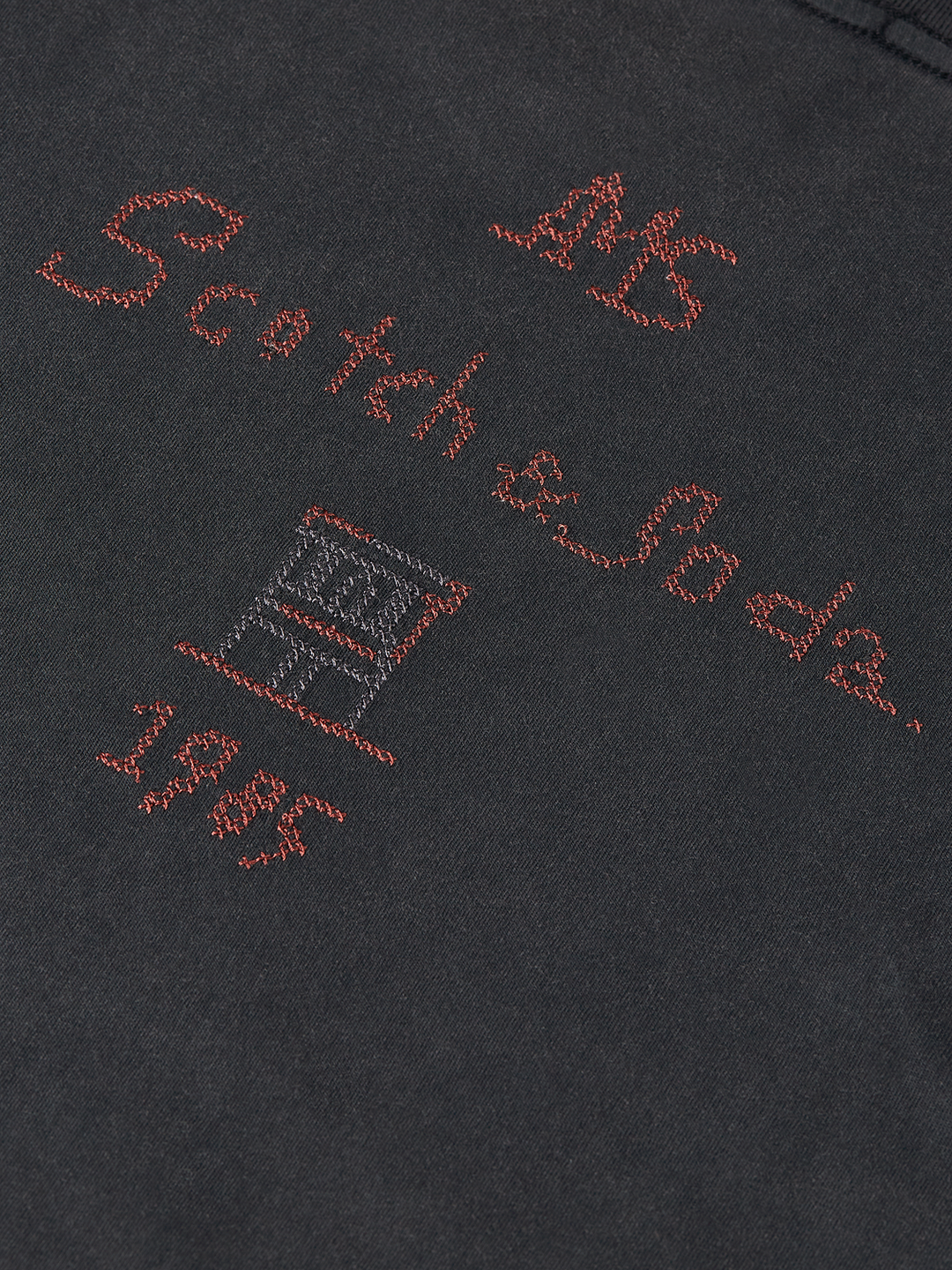 Washed loose-fit t-shirt with embroidery