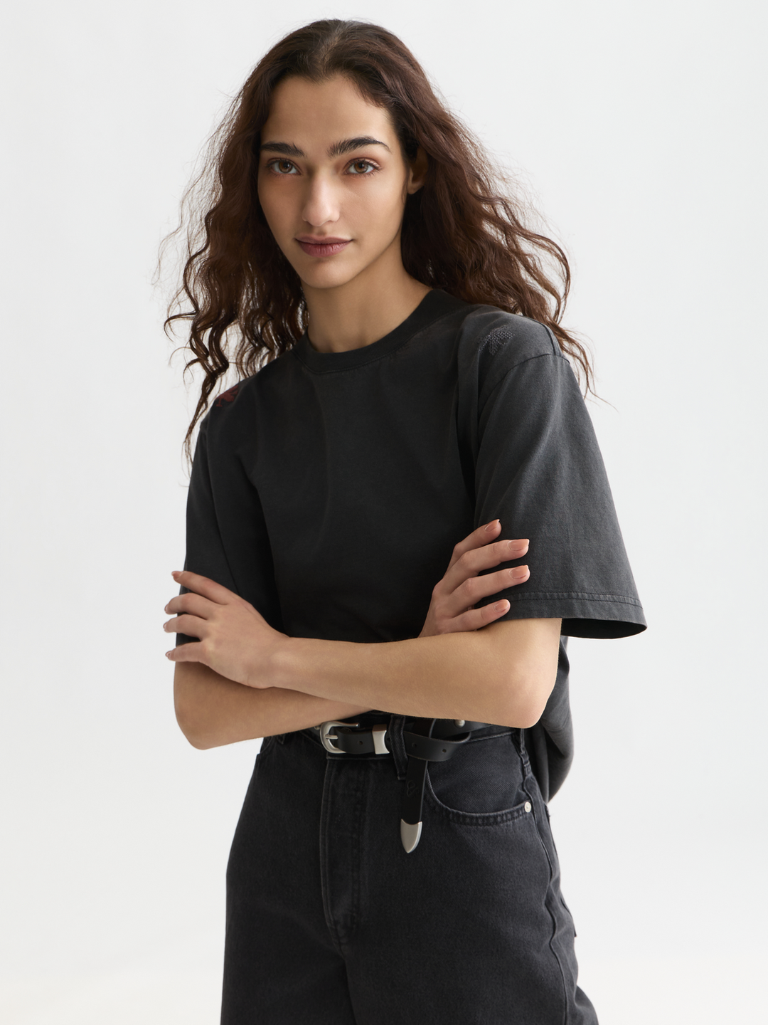 Washed loose-fit t-shirt with embroidery