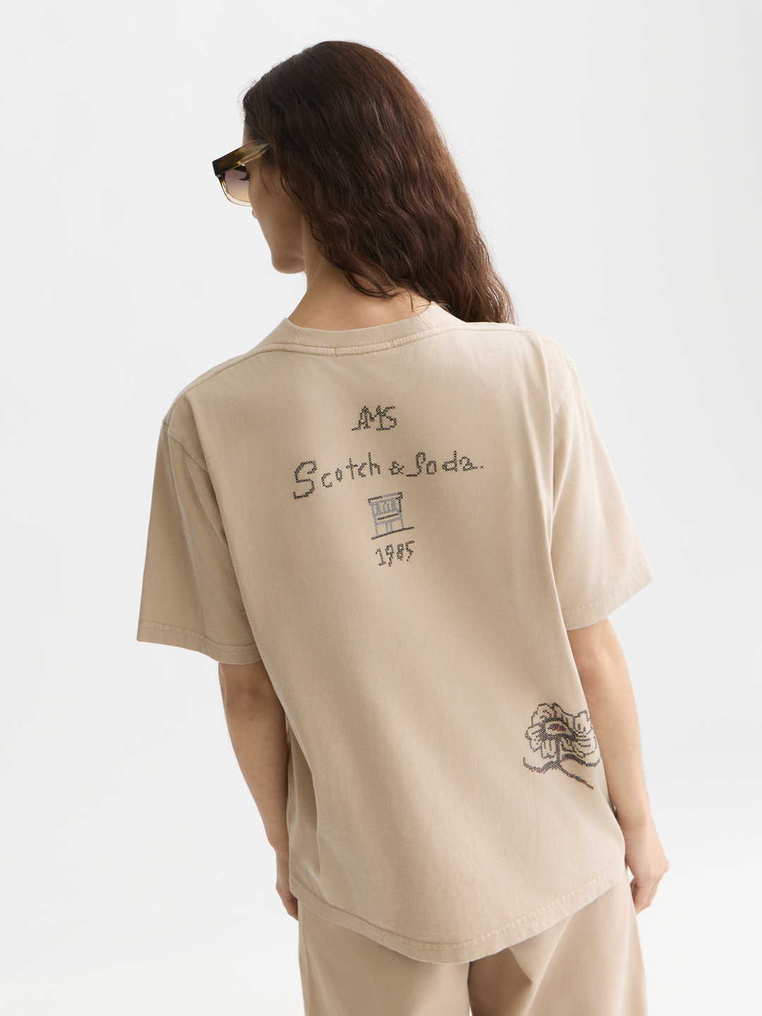Washed loose-fit t-shirt with embroidery