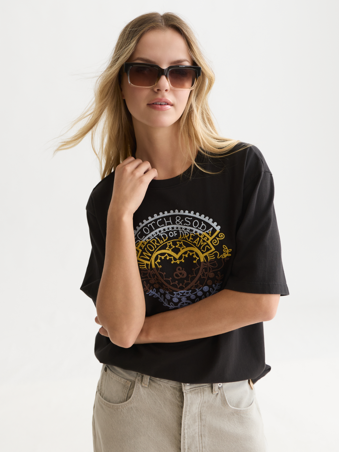 Embroidered loose-fit T-shirt