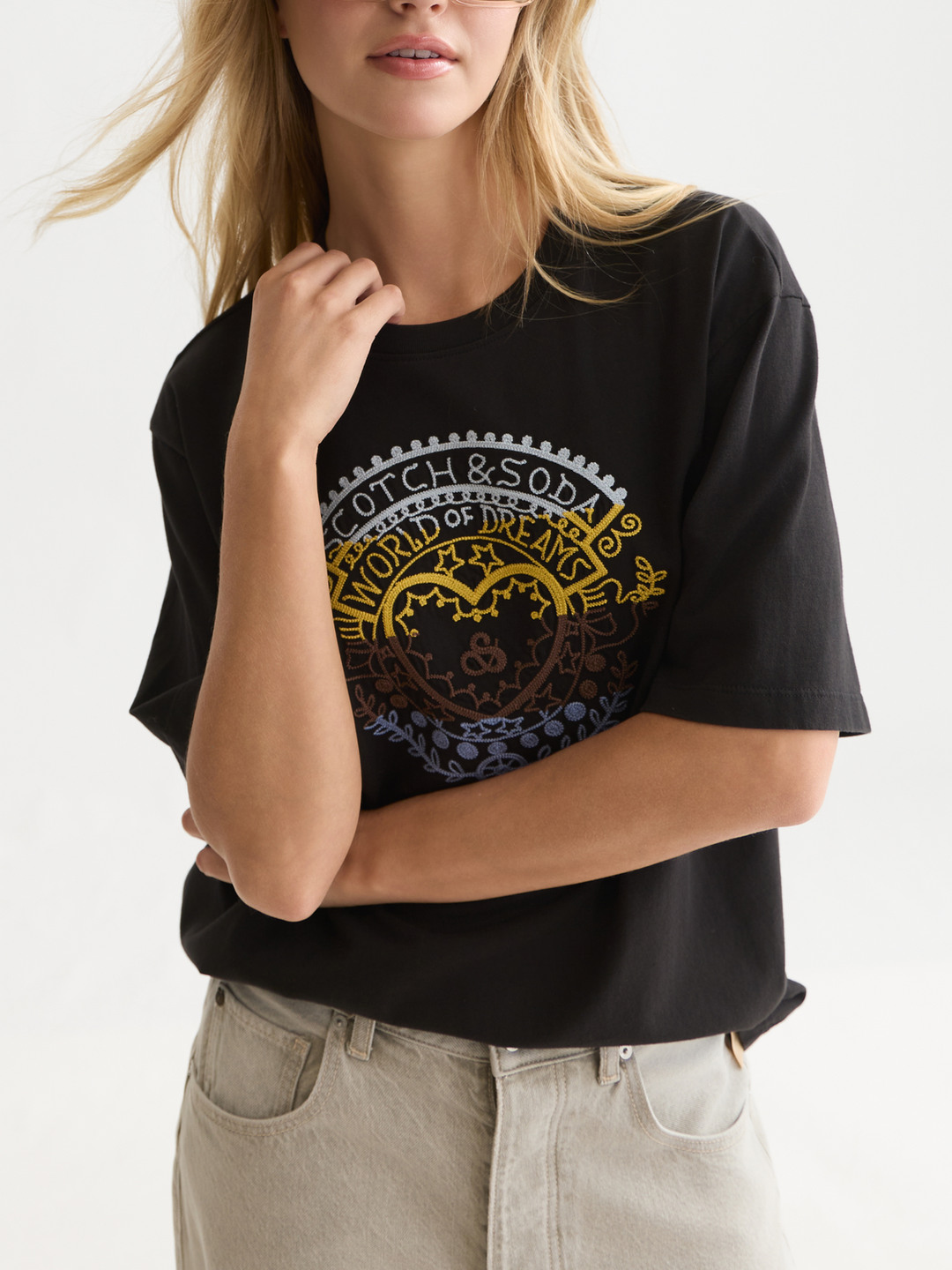 Embroidered loose-fit T-shirt