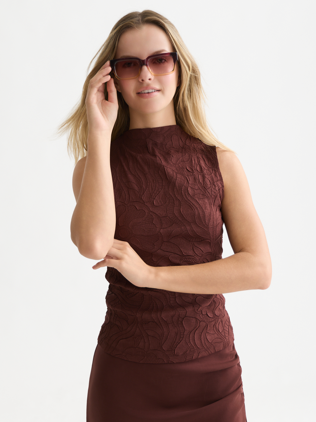Embossed pleat mock neck tank
