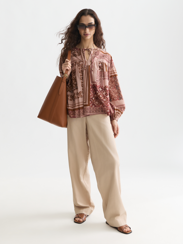 Foulard printed long-sleeved blouse