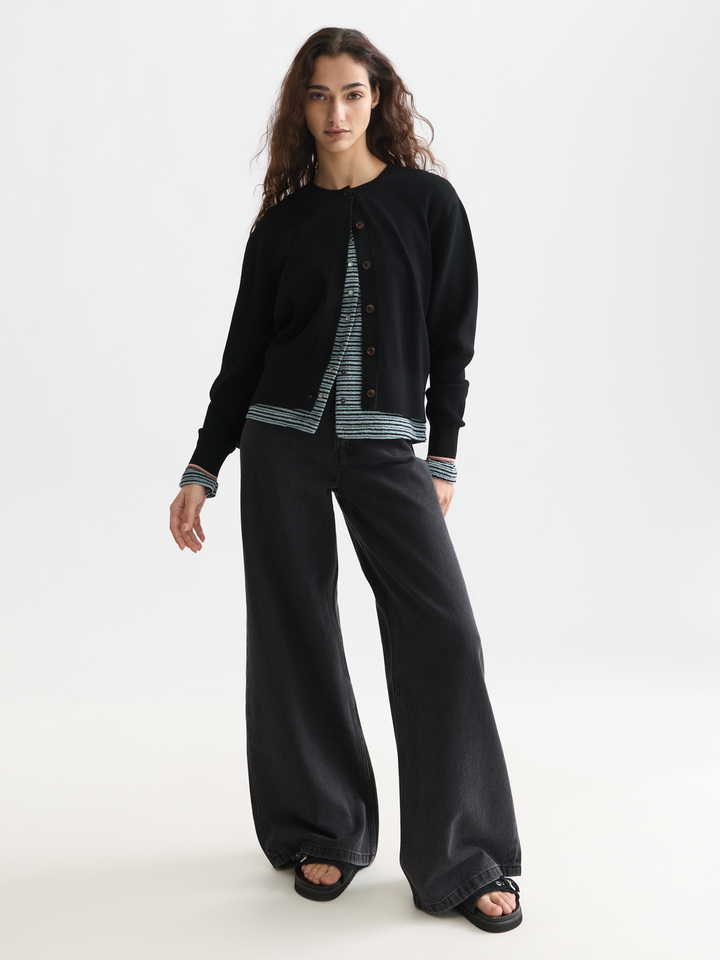 Compact relaxed-fit cardigan