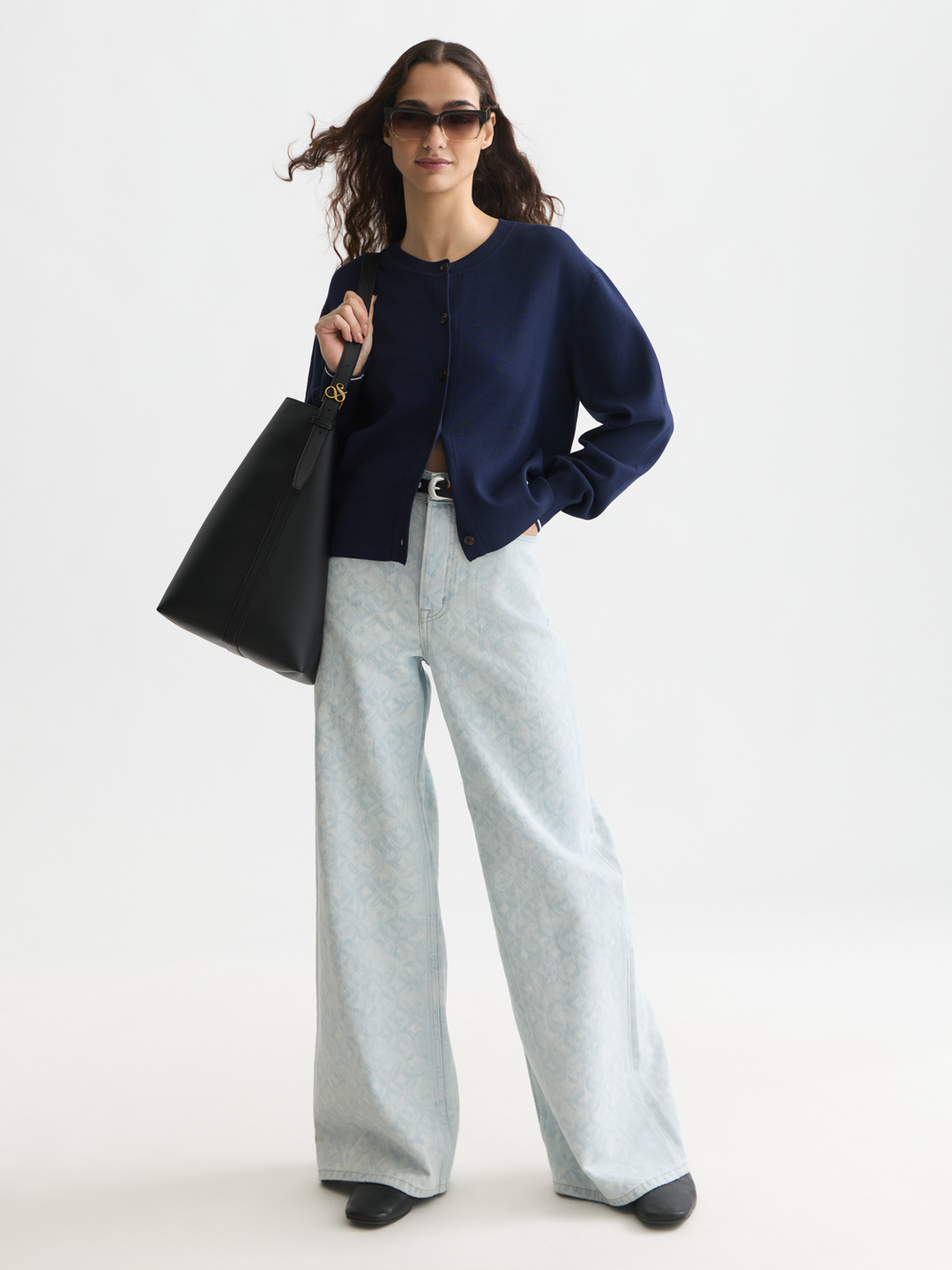 Compact relaxed-fit cardigan