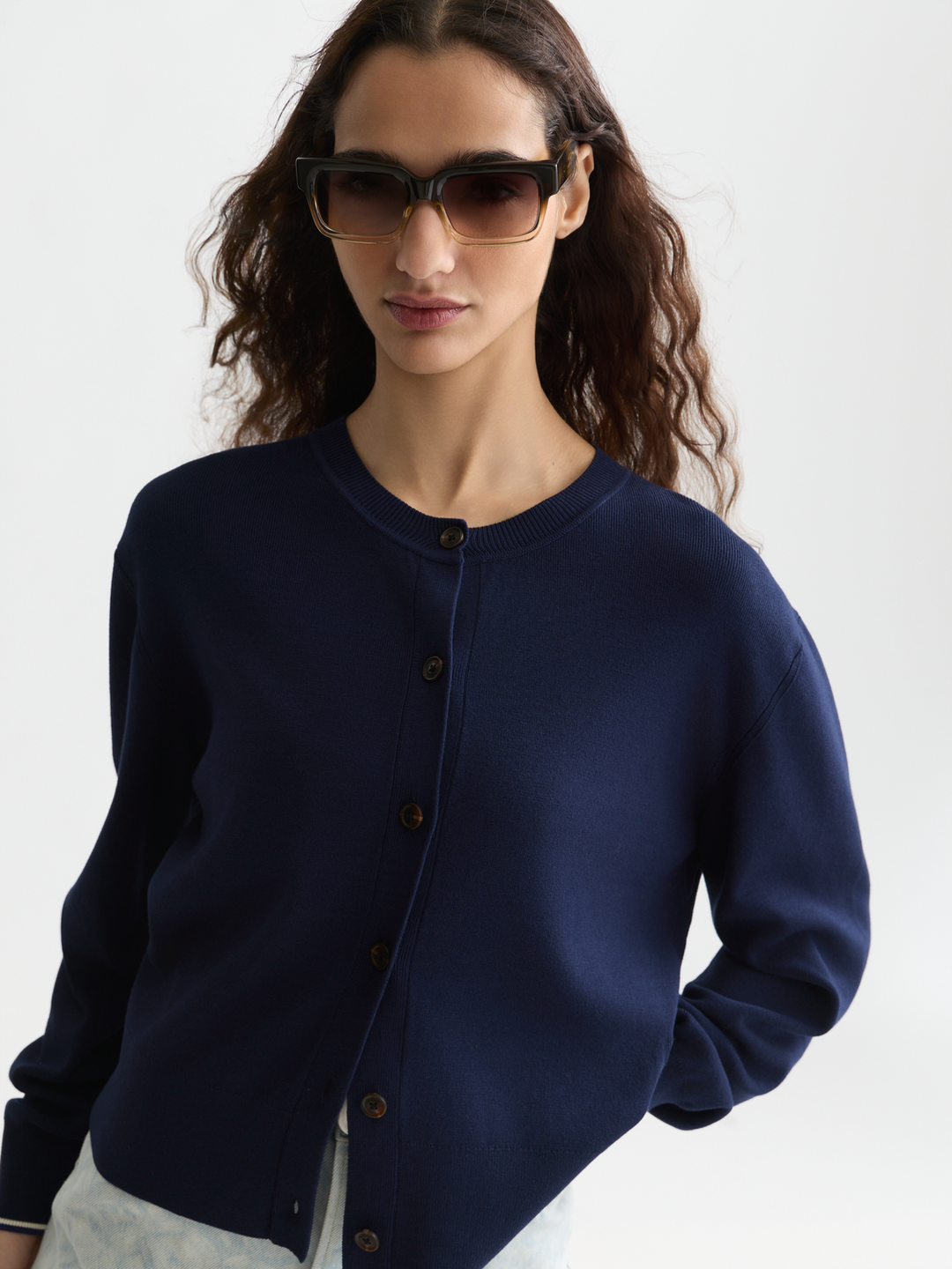 Compact relaxed-fit cardigan