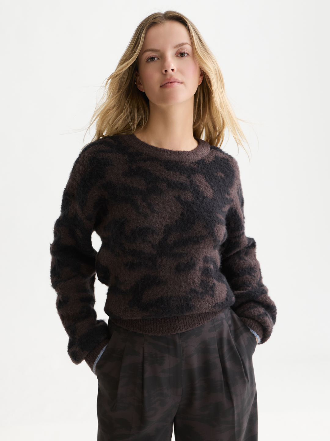 Fuzzy jacquard relaxed-fit pullover