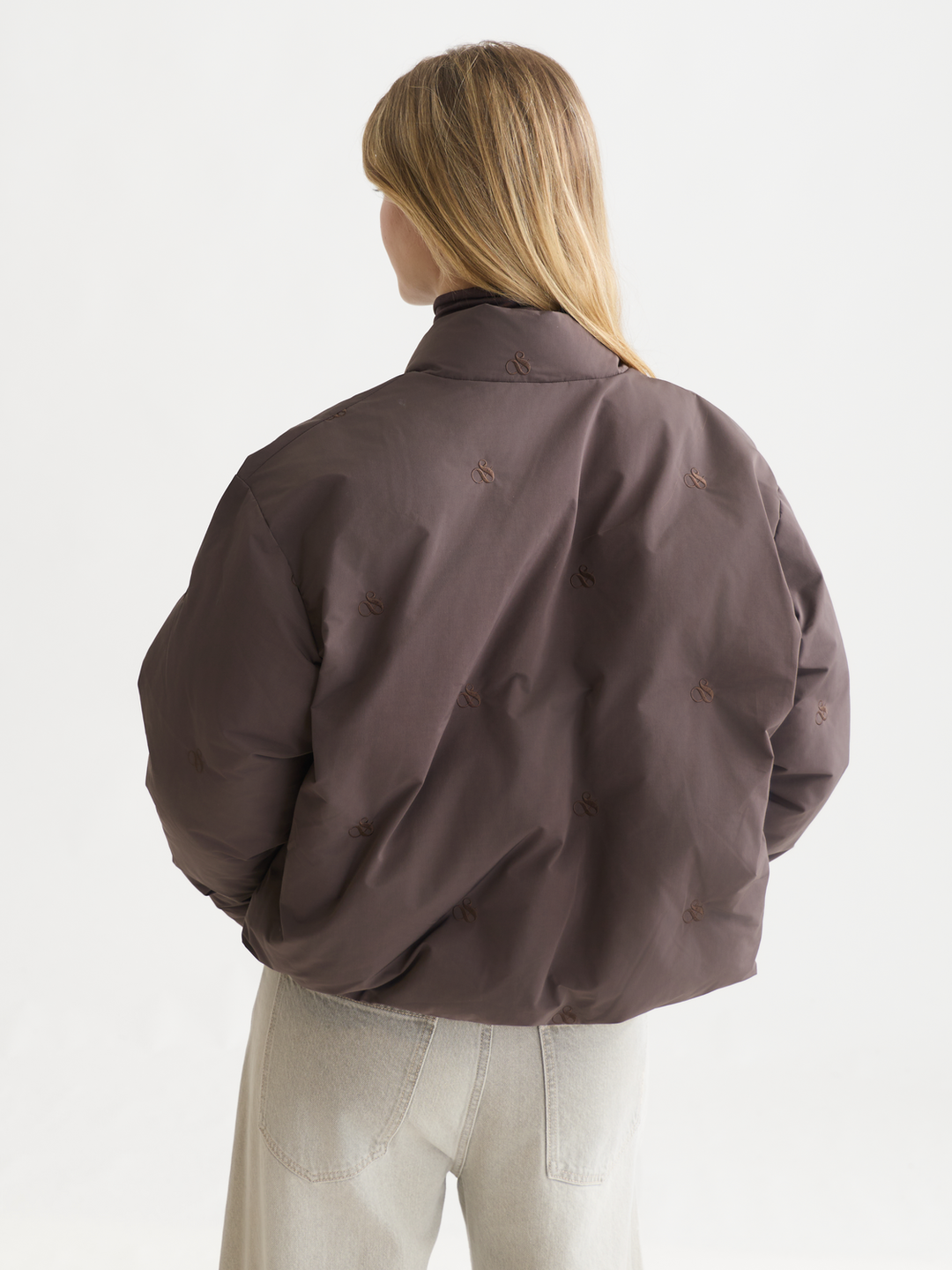 Embroidered short puffer