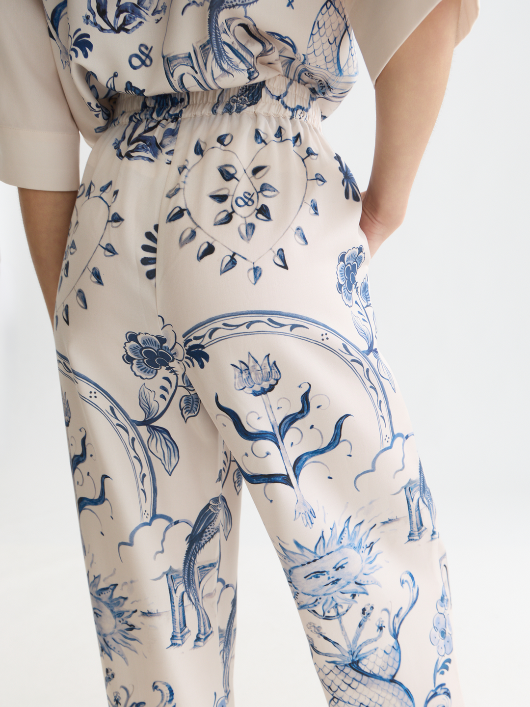 Gia - mid-rise wide-leg printed pull-on pants