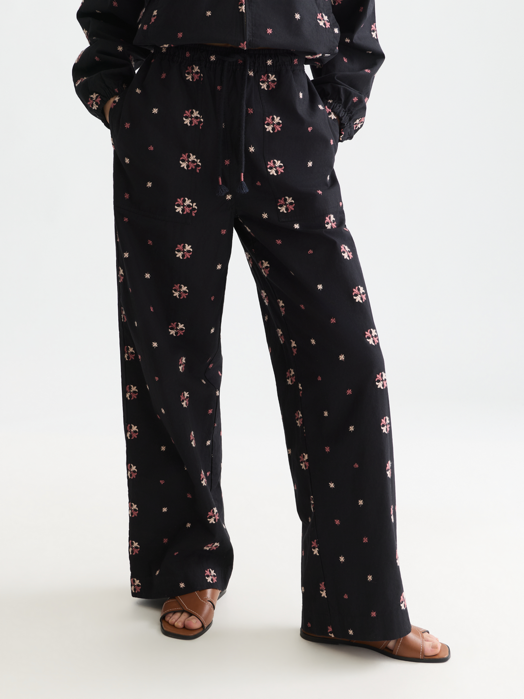 Noa - high-rise wide-leg embroidered pull-on pants