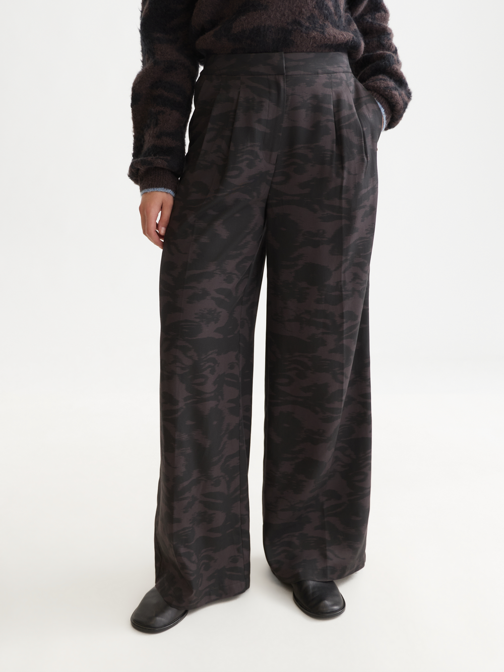 Eleni - high-rise wide-leg printed pants