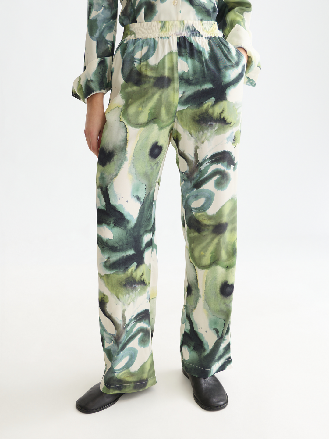 Gia - mid-rise wide-leg printed pull-on pants