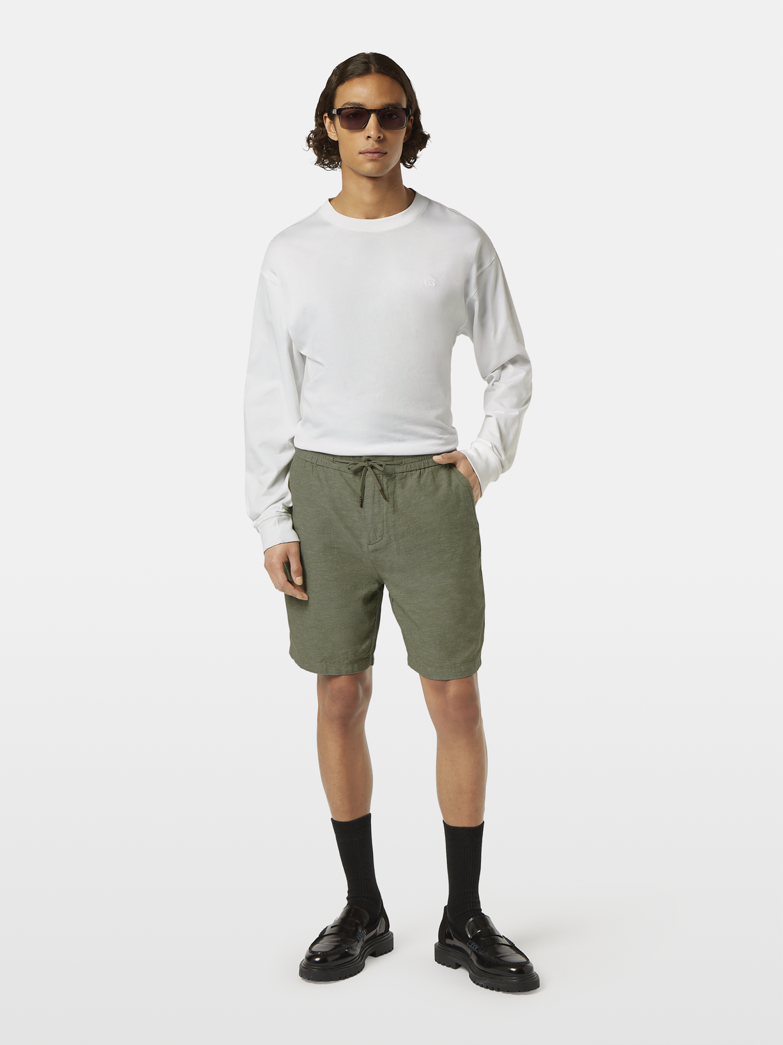 Seasonal core-Fave cotton/linen twill bermuda