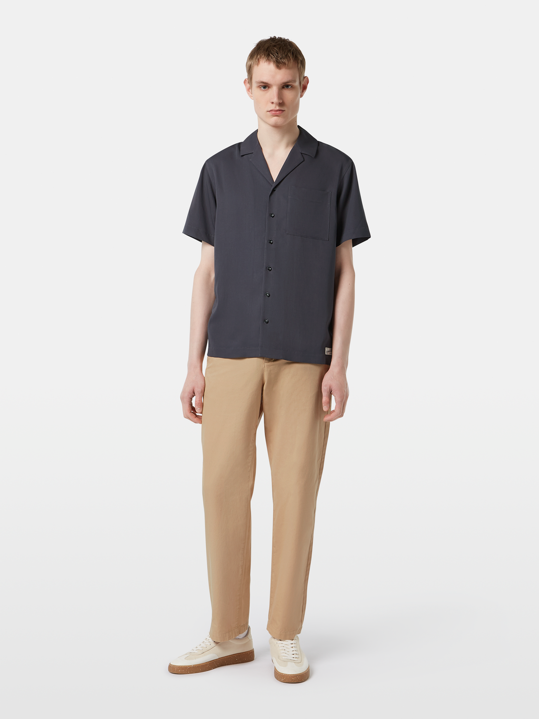Short-sleeved regular fit sateen shirt