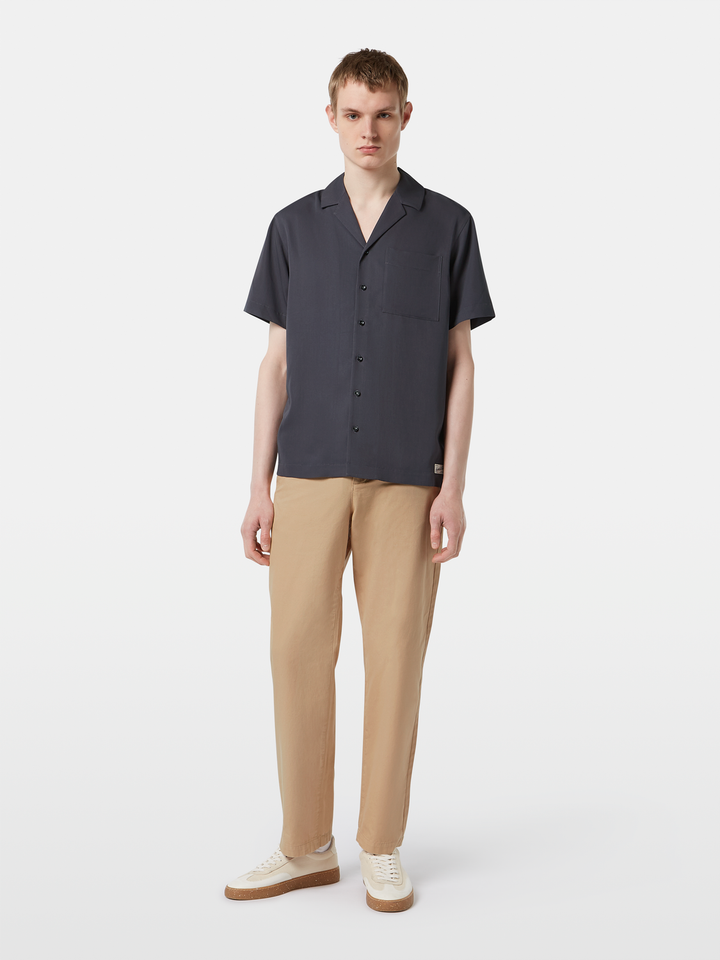 Short-sleeved regular fit sateen shirt