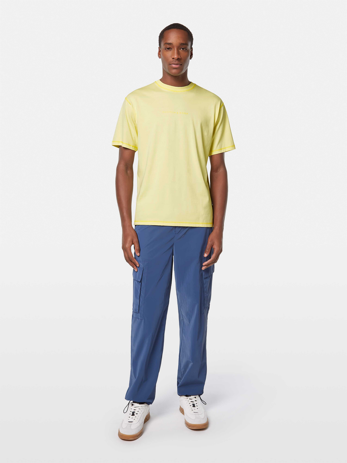 Seasonal core - Relaxed-fit front chest logo T-shirt