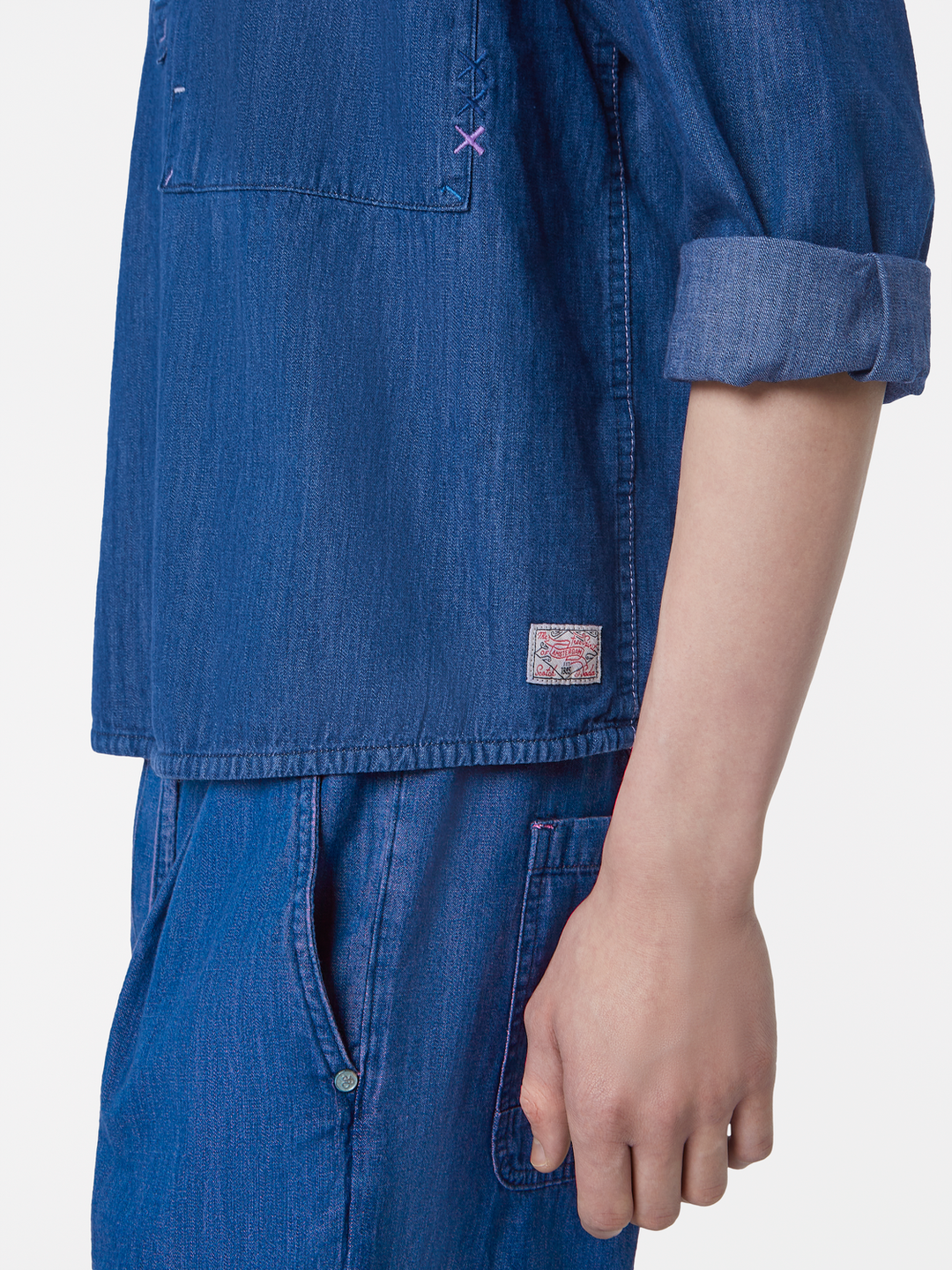 Popover workwear shirt in lightweight  denim quality