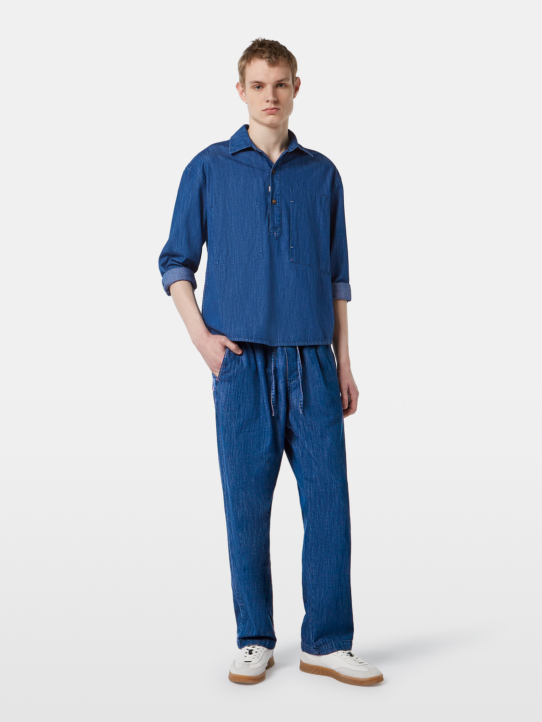 Popover workwear shirt in lightweight  denim quality