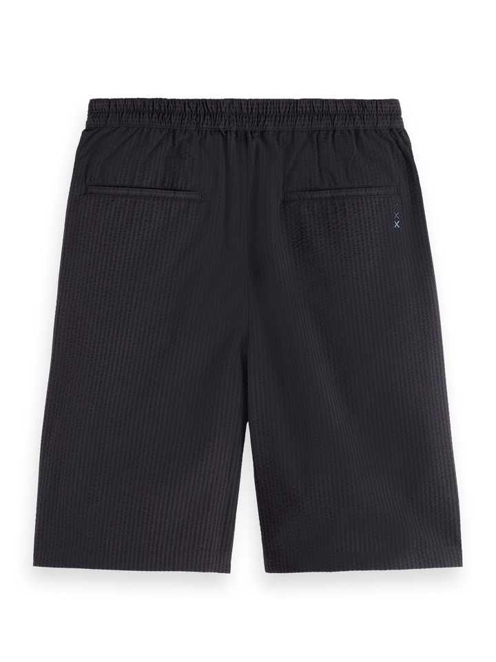 Loose fit pleated seersucker bermuda short