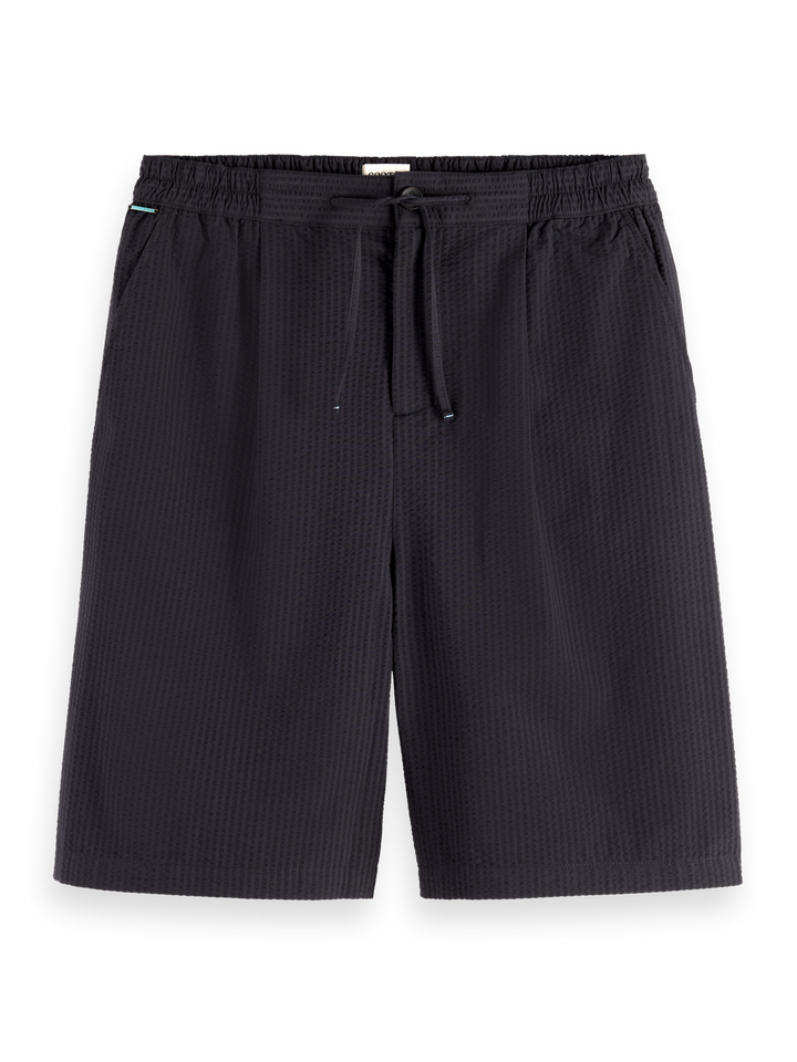 Loose fit pleated seersucker bermuda short