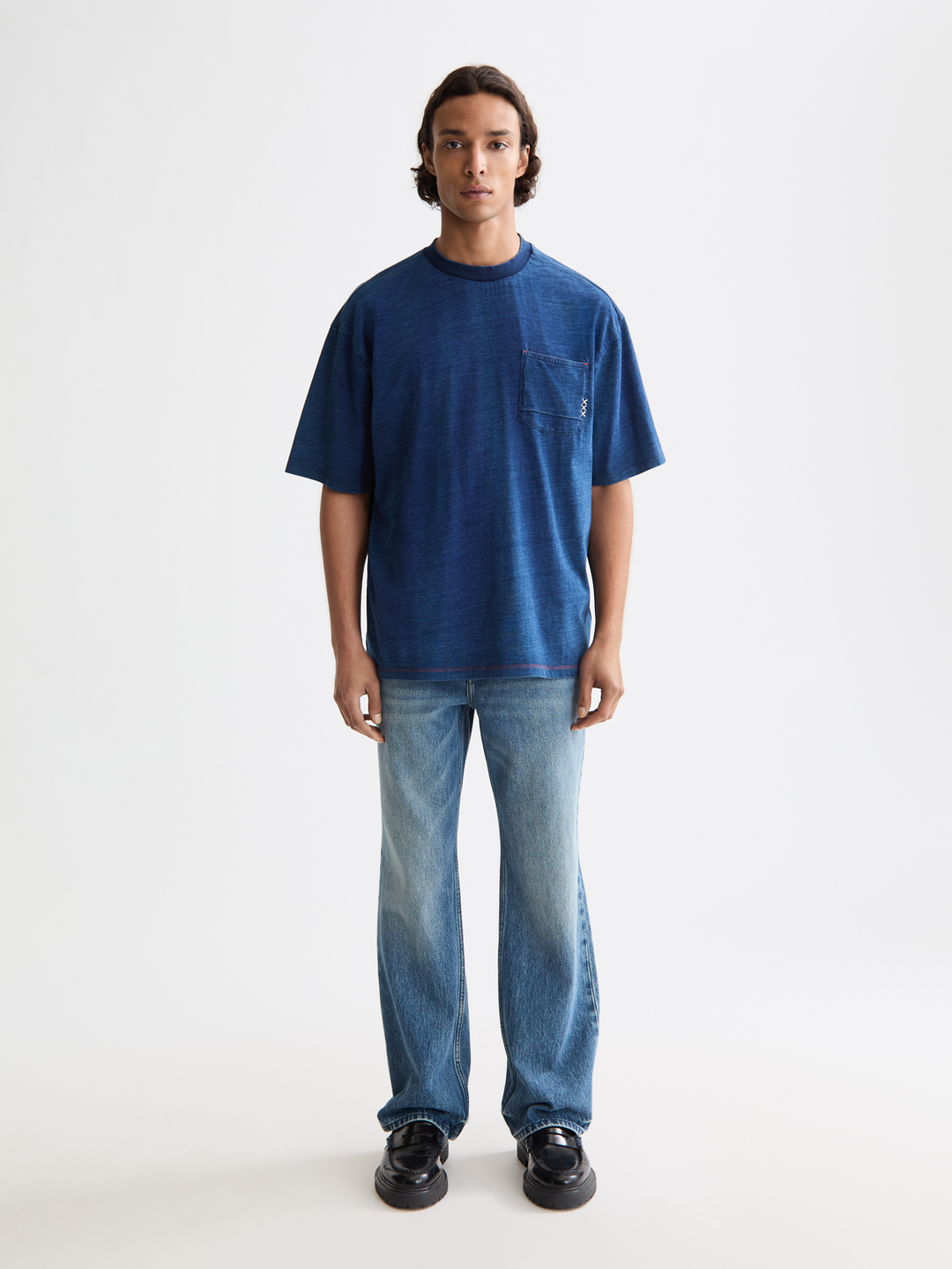 Washed 1 pocket indigo t-shirt