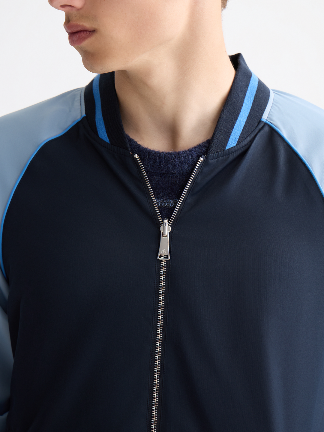 Reversible Bomber