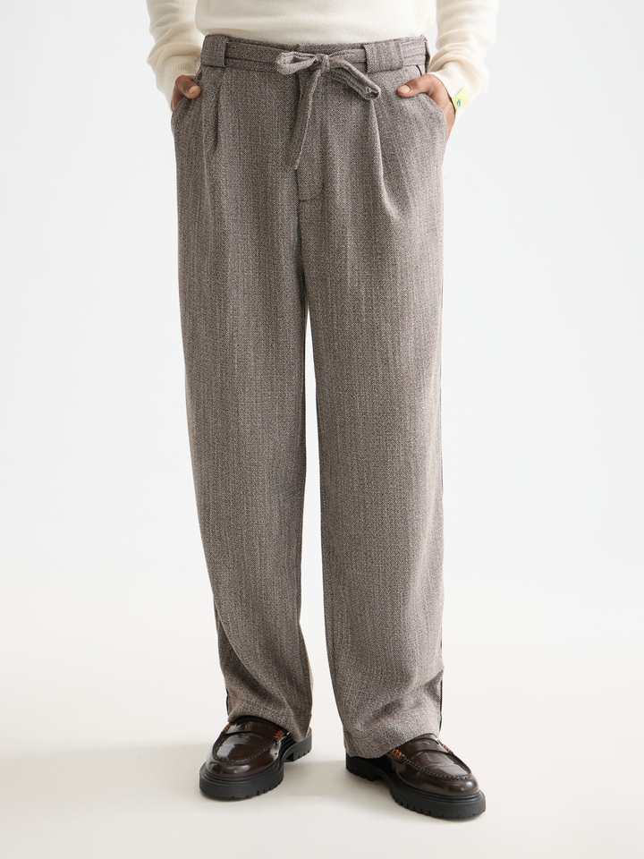 Herringbone Yarn-Dyed Pleated Baggy Chino
