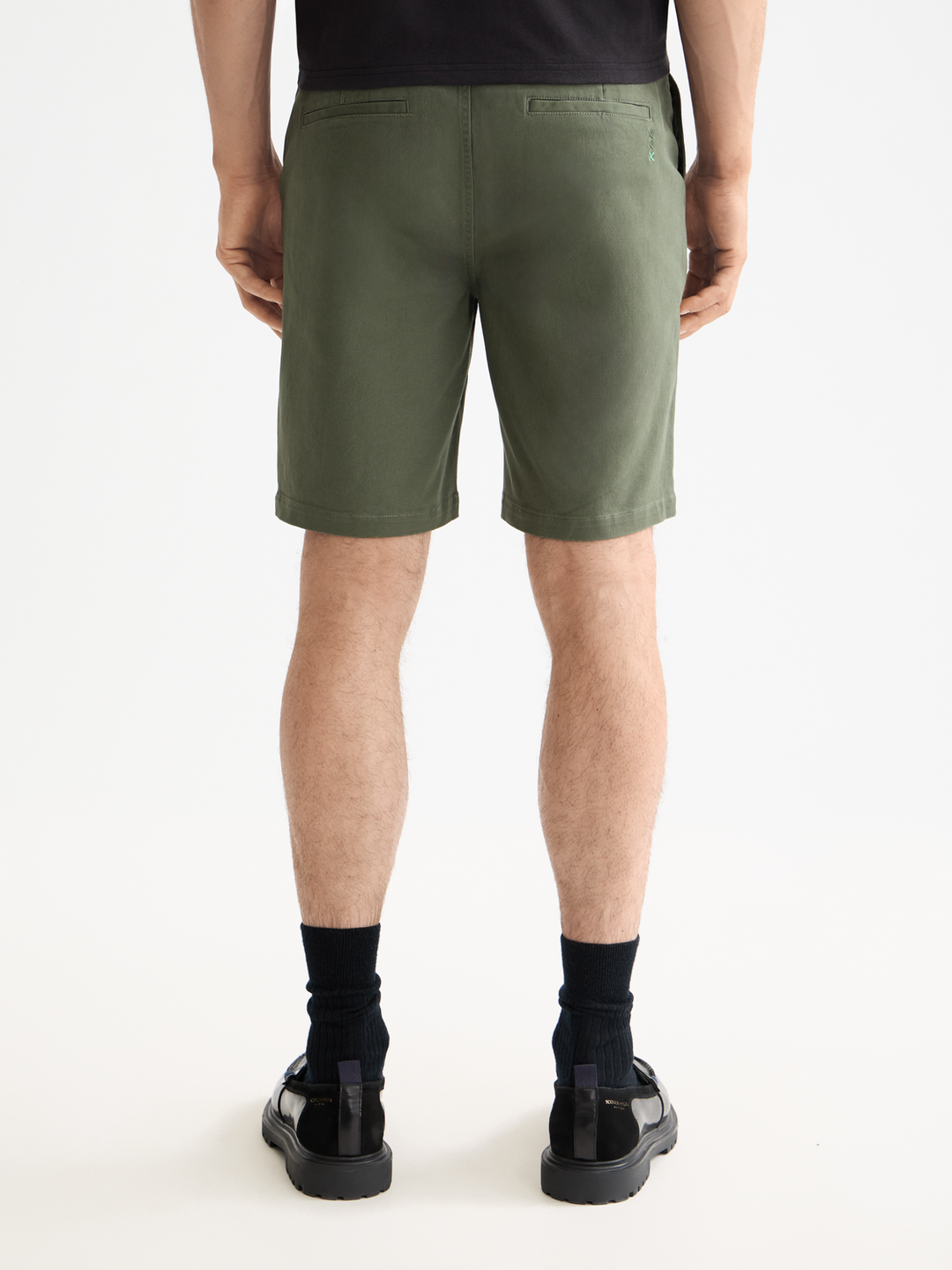 Seasonal core-Stuart washed cotton blend regular fit short