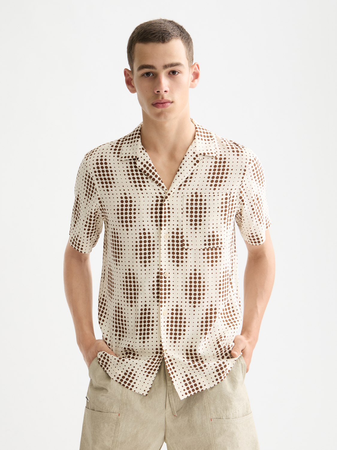 Printed short-sleeved viscose shirt
