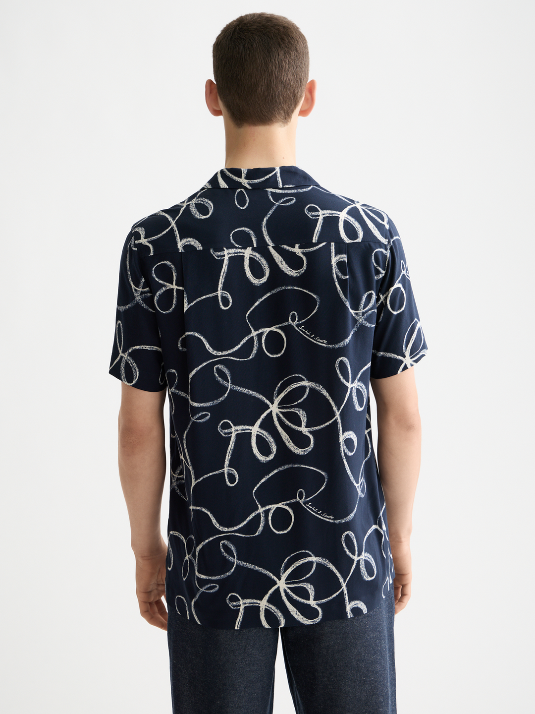 Printed short-sleeved viscose shirt